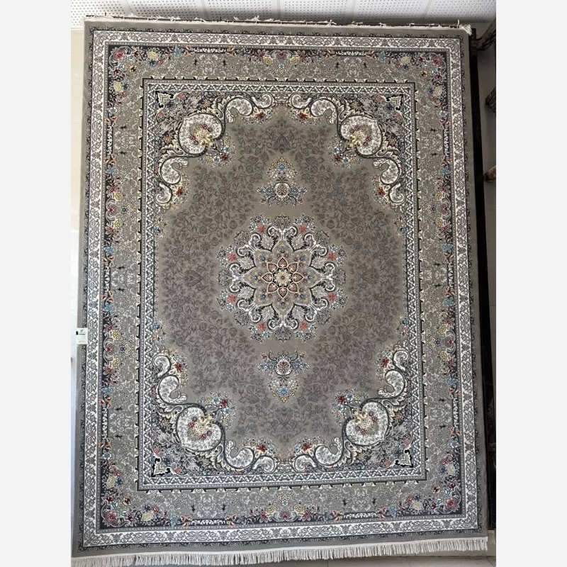 فرش ماشینی کاشان، 700 شانه، 100% اکریلیک، طرح حدیث، رنگ فیلی، سایز 6 متری