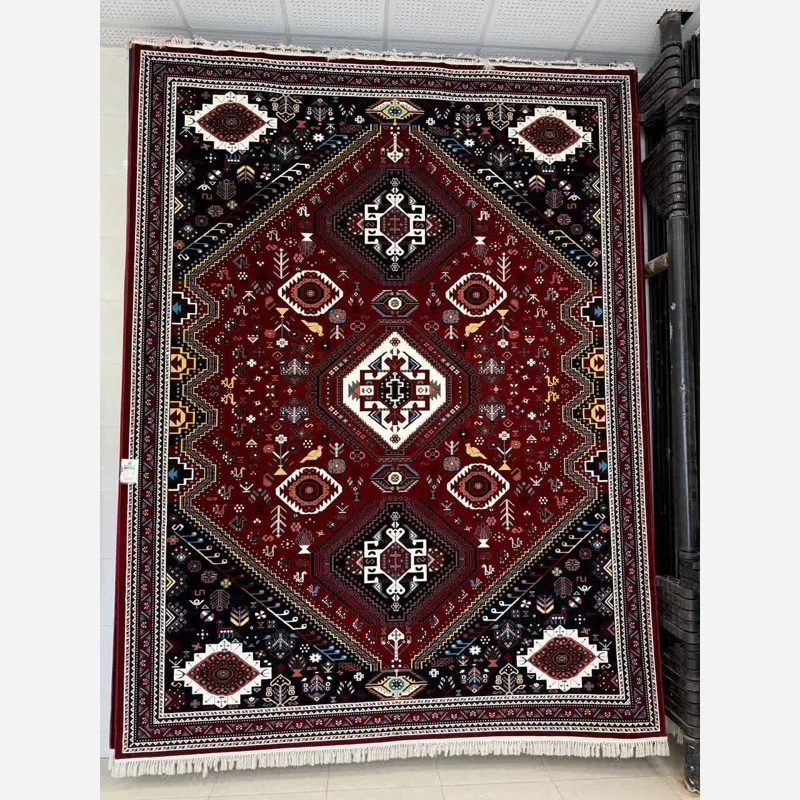 فرش قرمز 700 شانه ماشینی کاشان، 100% اکریلیک، طرح حسن آباد، سایز 6 متری