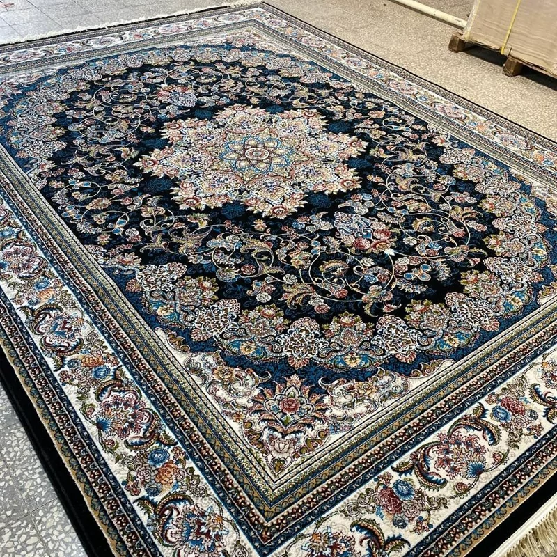 فرش ماشینی 500 شانه تراکم 1000 طرح700 شانه ورژن طرح میخک سرمه ای در ابعاد 9 متری