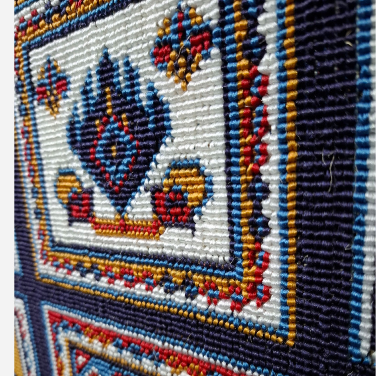 گلیم ماشینی کاشان کناره طرح کژال سرمه ای سایز300در1،20(هزینه ارسال باخریداروپس کرایه میباشد)