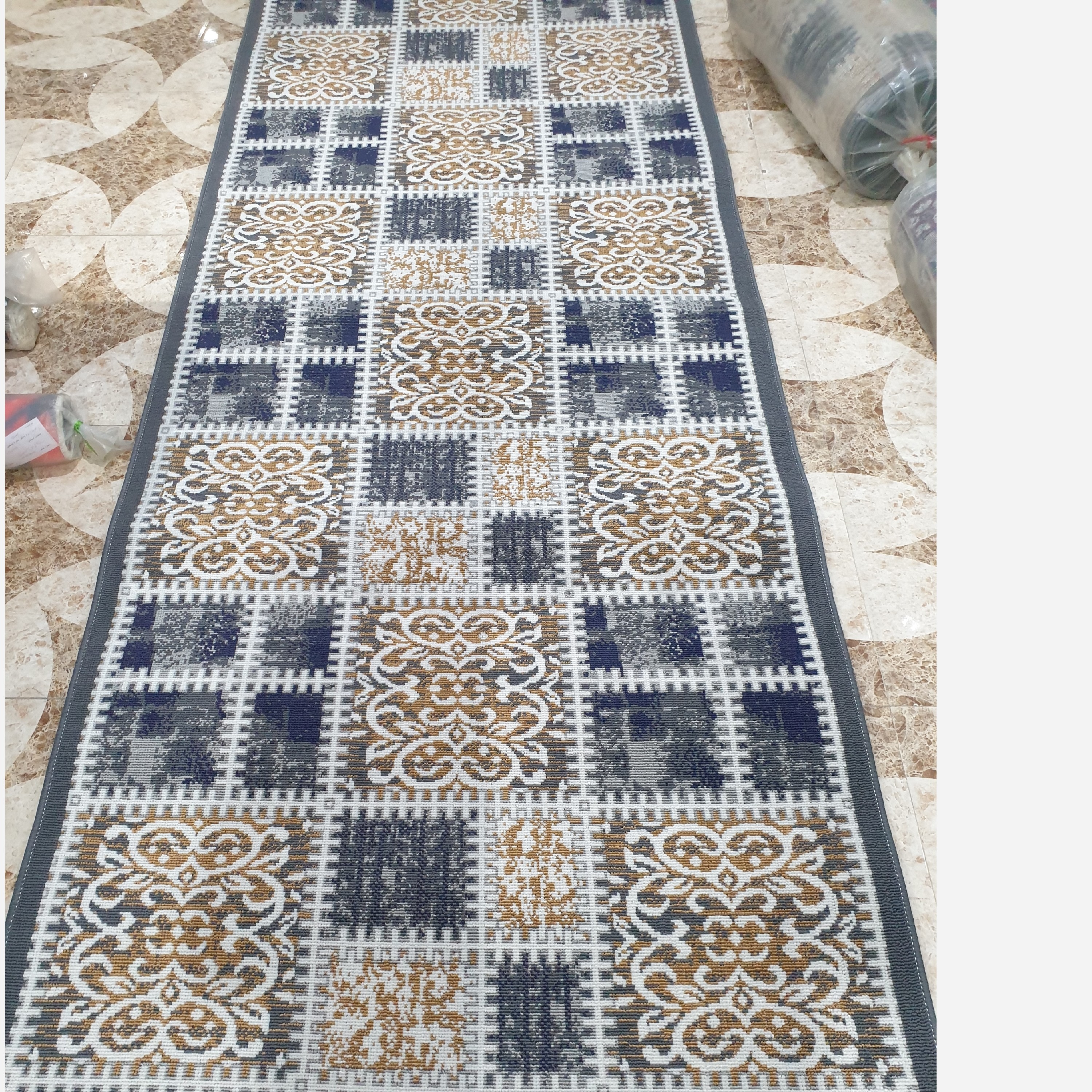 کناره گلیم ماشینی کاشان کد301سایز4،20در90(هزینه ارسال باخریداروپس کرایه میباشد)