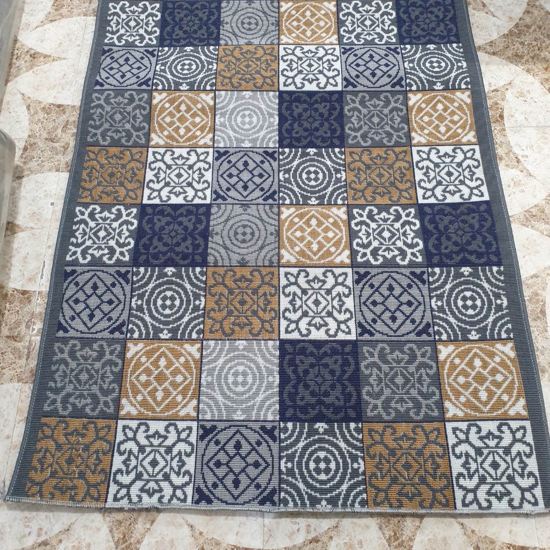کناره گلیم ماشینی کاشان طرح شایان سایز2در1،5(هزینه ارسال باخریداروپس کرایه میباشد)