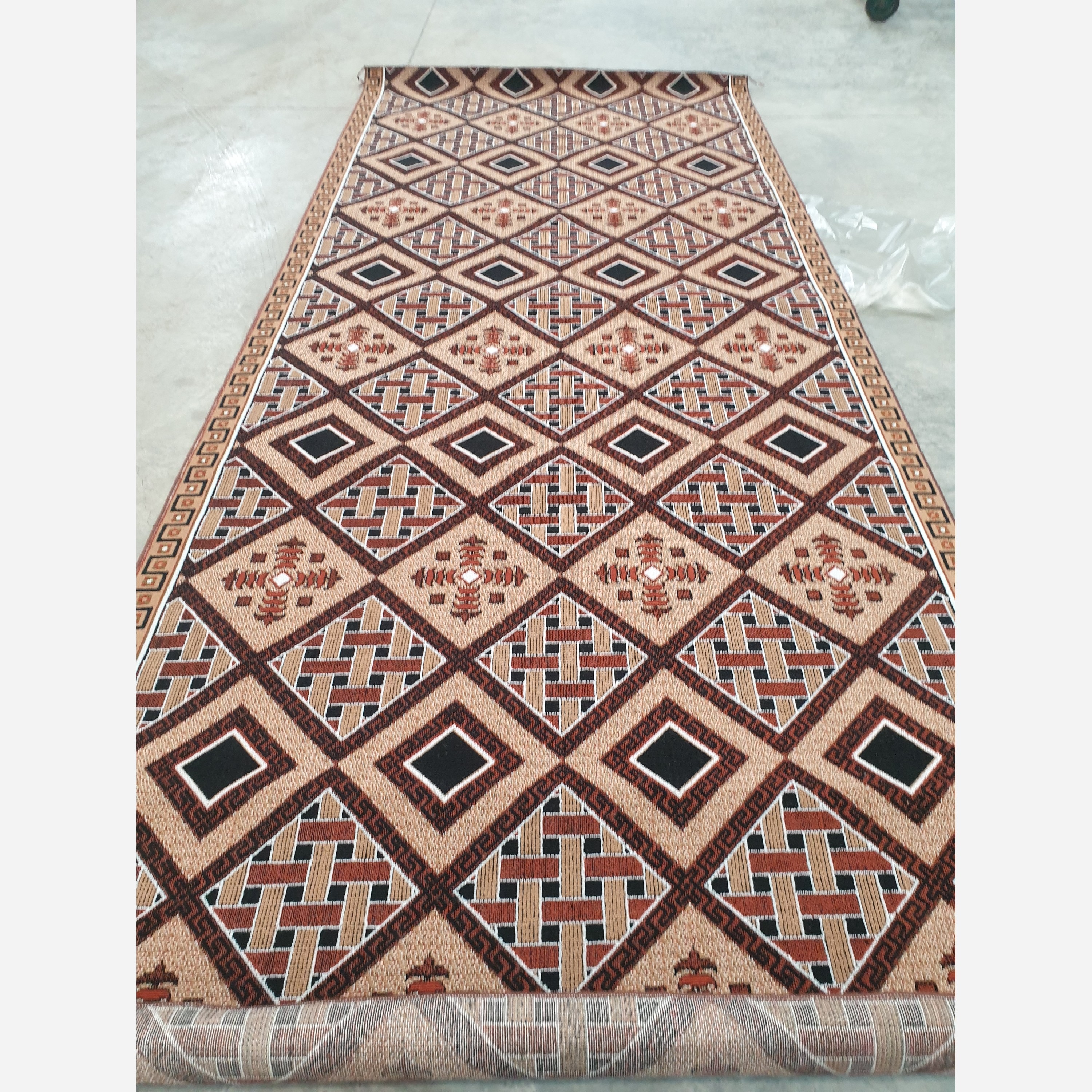 گلیم فرش ماشینی کاشان کناره طرح حصیری سایز100در90سانت(هزینه ارسال باخریداروپس کرایه میباشد)